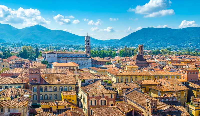 Lucca – Mura e torri raccontano secoli di storia e sfide 